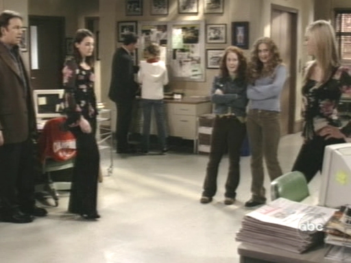 Charmed-Online_dot_nl-8SimpleRules-1x24-0416.jpg