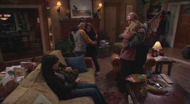 Charmed-Online-dot-nl_8SimpleRules-2x04-0489.jpg