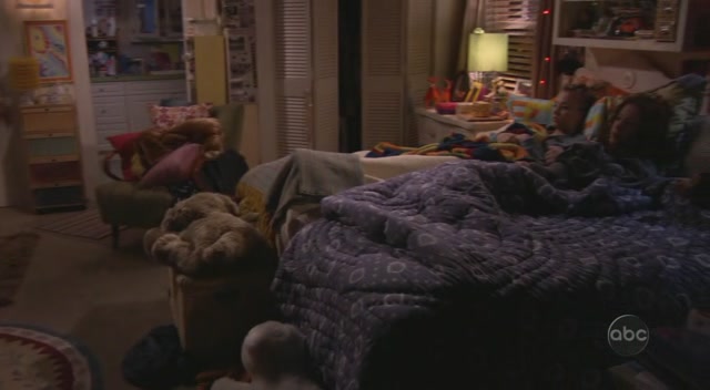Charmed-Online-dot-nl_8SimpleRules-2x04-1317.jpg
