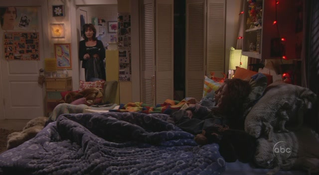 Charmed-Online-dot-nl_8SimpleRules-2x04-1363.jpg