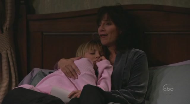 Charmed-Online-dot-nl_8SimpleRules-2x04-2204.jpg
