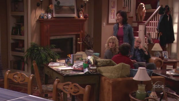 Charmed-Online-dot-nl_8SimpleRules-2x12-6531.jpg