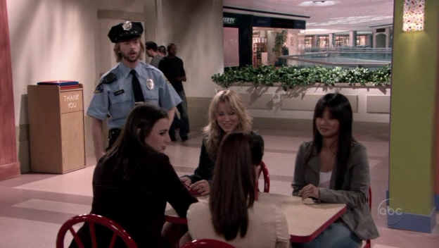 Charmed-Online_dot_nl-8SimpleRules-2x17-8045.jpg