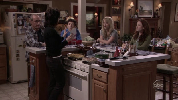 Charmed-Online_dot_nl-8SimpleRules-2x18-9024.jpg
