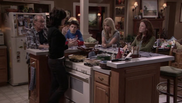 Charmed-Online_dot_nl-8SimpleRules-2x18-9057.jpg