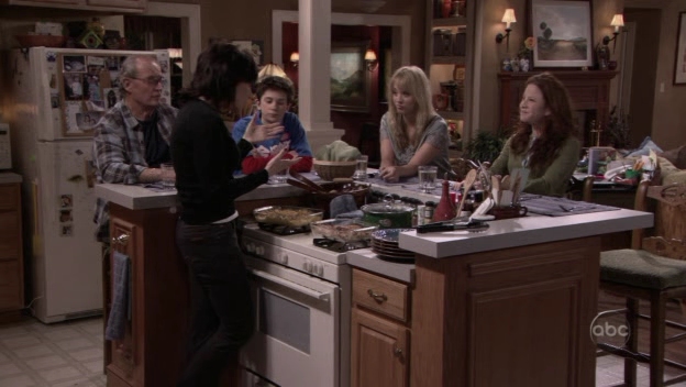 Charmed-Online_dot_nl-8SimpleRules-2x18-9065.jpg