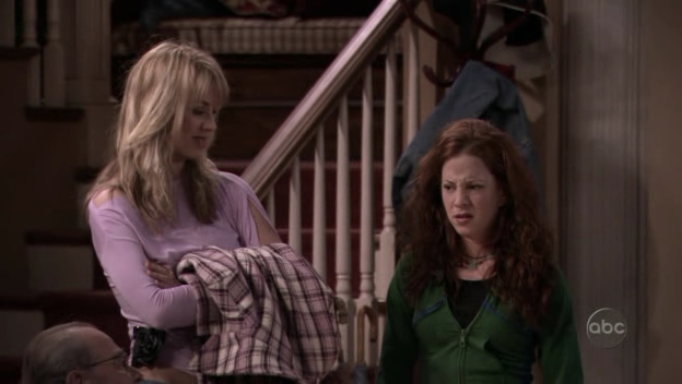 Charmed-Online_dot_nl-8SimpleRules-2x18-9741.jpg