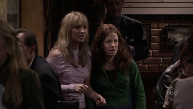 Charmed-Online_dot_nl-8SimpleRules-2x18-9871.jpg