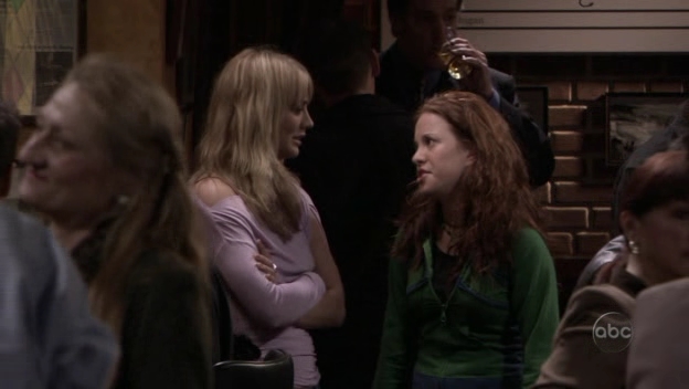 Charmed-Online_dot_nl-8SimpleRules-2x18-9880.jpg