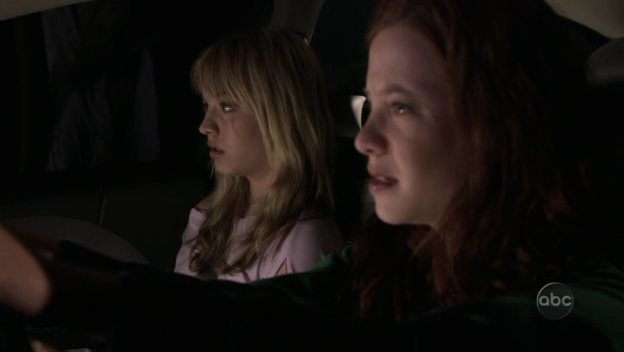 Charmed-Online_dot_nl-8SimpleRules-2x19-10147.jpg