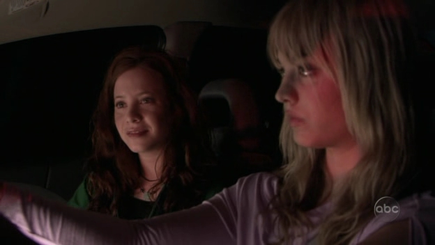 Charmed-Online_dot_nl-8SimpleRules-2x19-10425.jpg