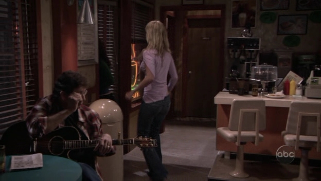 Charmed-Online_dot_nl-8SimpleRules-2x19-10598.jpg