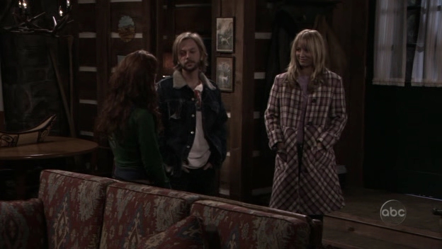 Charmed-Online_dot_nl-8SimpleRules-2x19-10781.jpg