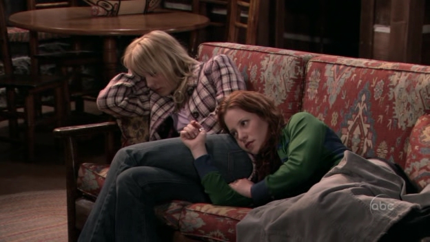 Charmed-Online_dot_nl-8SimpleRules-2x19-10801.jpg