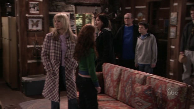 Charmed-Online_dot_nl-8SimpleRules-2x19-10983.jpg
