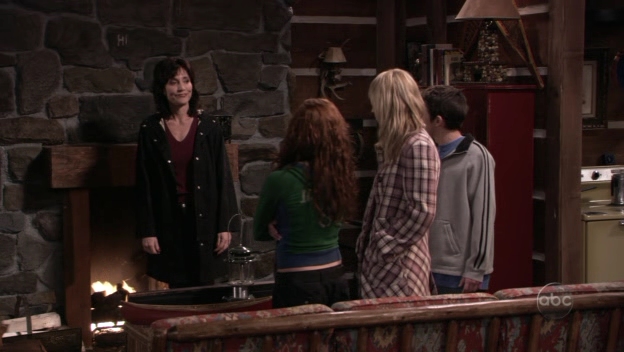Charmed-Online_dot_nl-8SimpleRules-2x19-11052.jpg