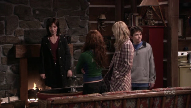Charmed-Online_dot_nl-8SimpleRules-2x19-11053.jpg