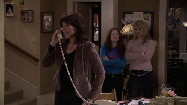 Charmed-Online_dot_nl-8SimpleRules-3x08-2003.jpg Charmed-Online_dot_nl-8SimpleRules-3x08-2003.jpg