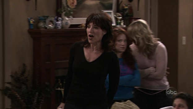 Charmed-Online_dot_nl-8SimpleRules-3x08-2357.jpg Charmed-Online_dot_nl-8SimpleRules-3x08-2357.jpg