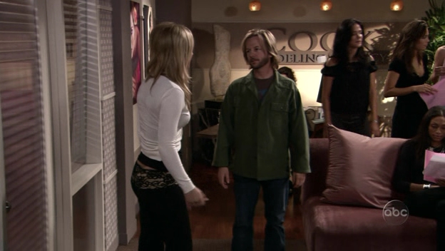 Charmed-Online_dot_nl-8SimpleRules-3x10-3943.jpg