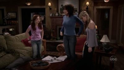 Charmed-Online_dot_nl-8SimpleRules-3x18-7383.jpg