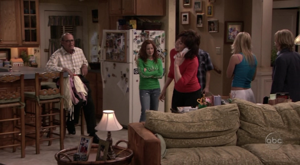 Charmed-Online_dot_nl-8SimpleRules-3x247349.jpg