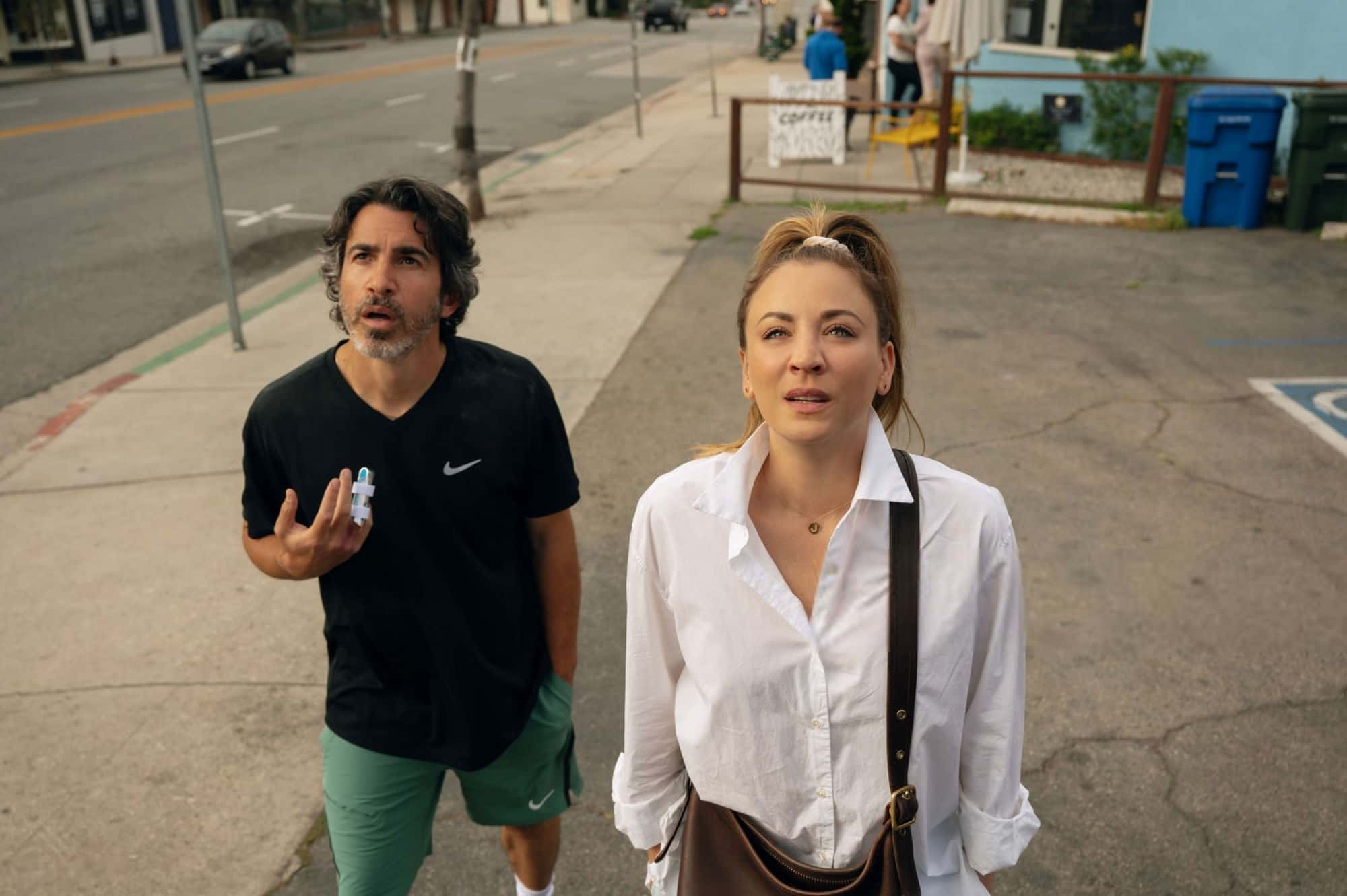 2x06-009.jpg