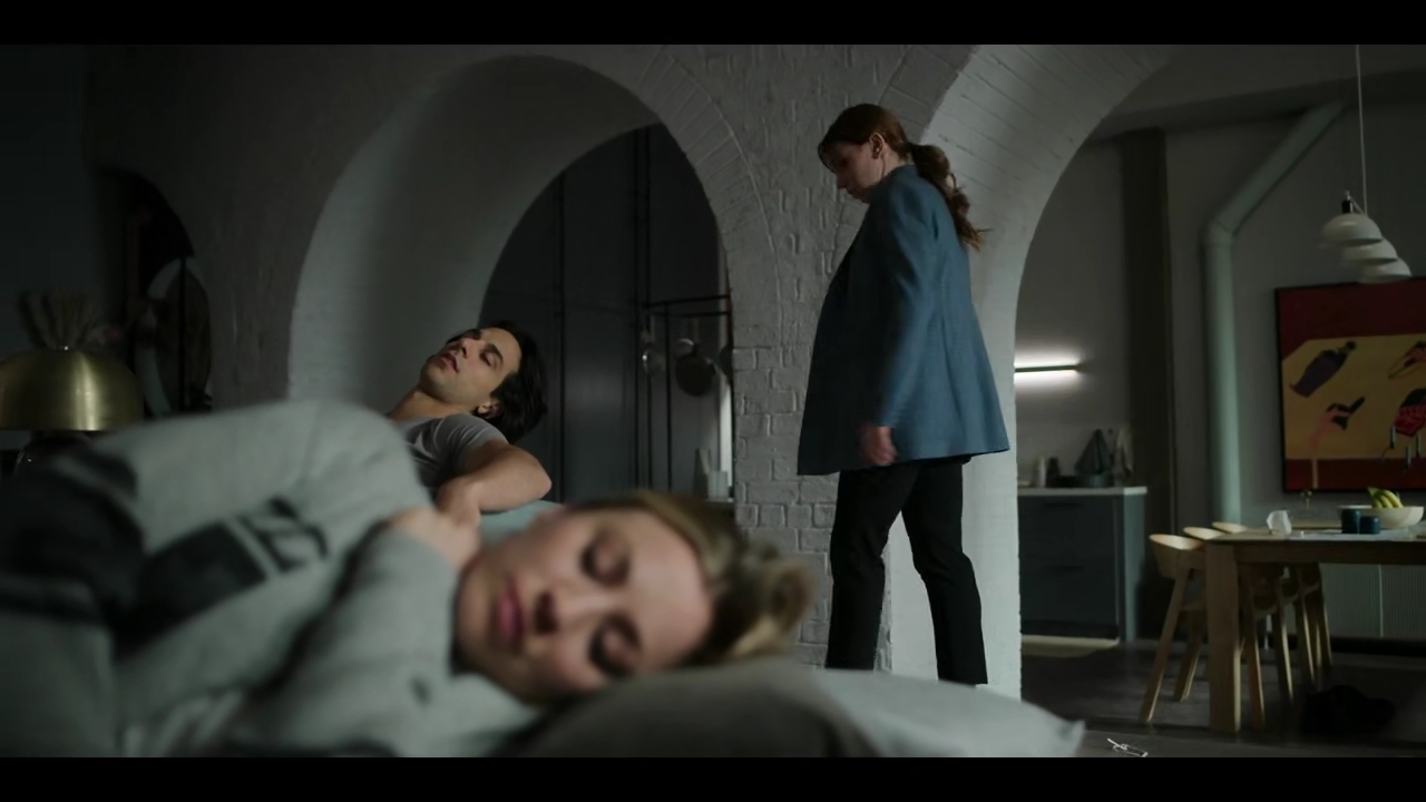 Charmed-Online-dot-nl_TheFlightAttendant1x04-0439.jpg
