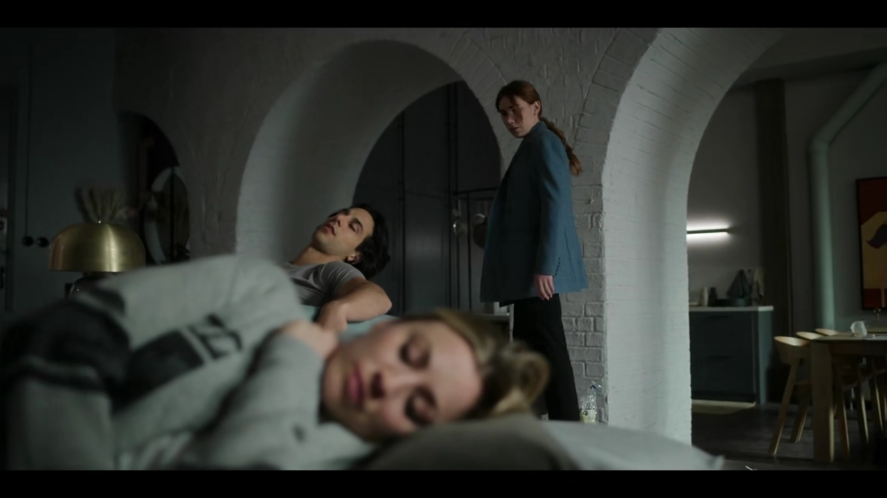 Charmed-Online-dot-nl_TheFlightAttendant1x04-0440.jpg
