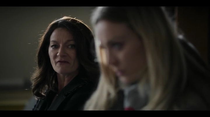 Charmed-Online-dot-nl_TheFlightAttendant1x07-1205.jpg