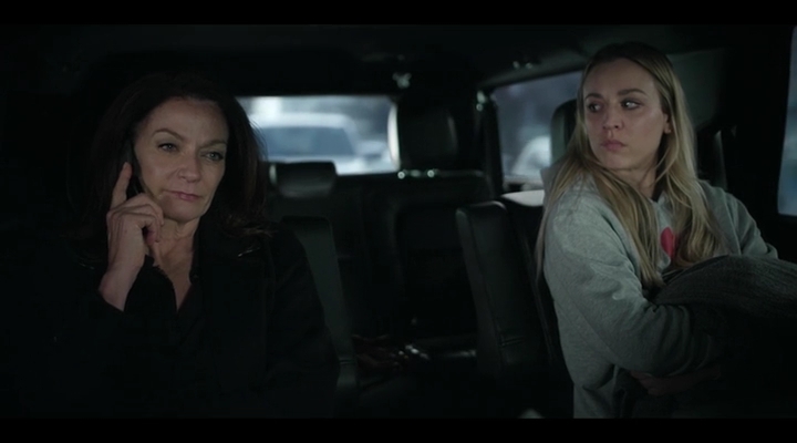 Charmed-Online-dot-nl_TheFlightAttendant1x08-0062.jpg
