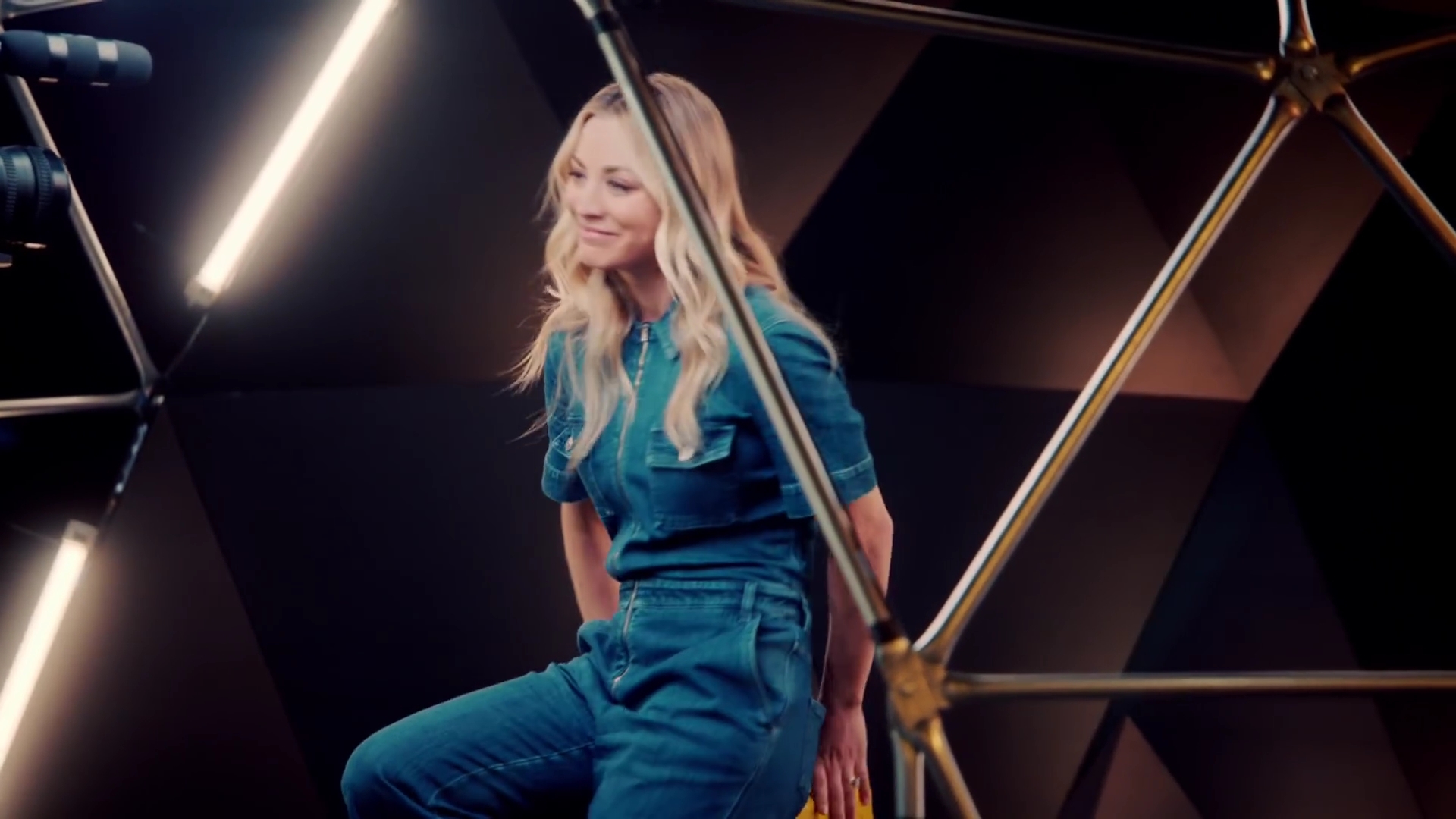 Charmed-Online-dot-nl_TheGreatTravelHack-ep1-00582.jpg Charmed-Online-dot-nl_TheGreatTravelHack-ep1-00582.jpg