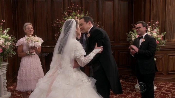 Charmed-Online-dot-nl_TBBT11x24-1215.jpg