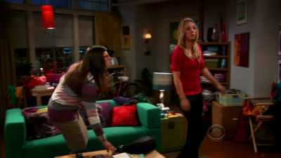 Charmed-Online-dot-TheBigBangTheory5x01-0159.png