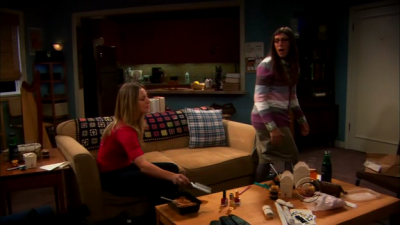 Charmed-Online-dot-TheBigBangTheory5x01-0354.png