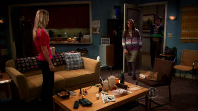 Charmed-Online-dot-TheBigBangTheory5x01-0379.png