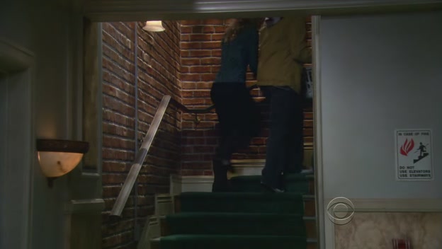 Charmed-Online_dot_net-TBBT5x22TheStagConvergence0065.jpg