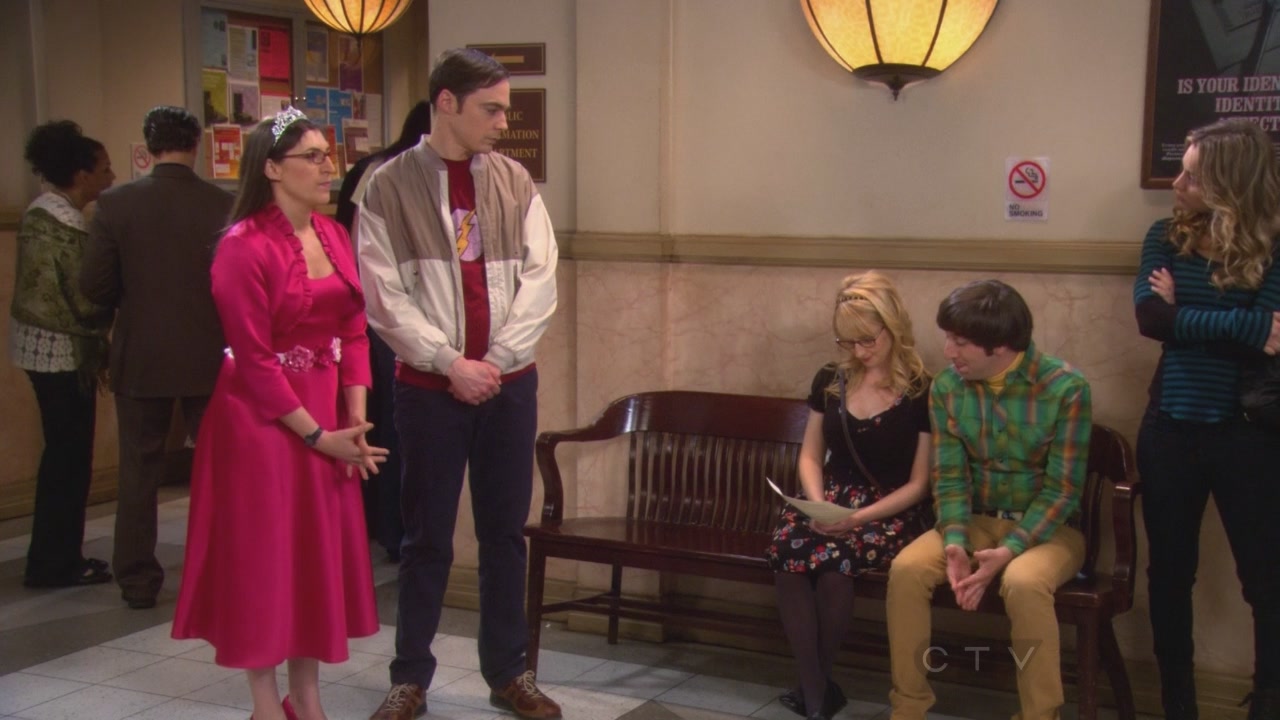 Charmed-Online_dot_net-TBBT5x24TheCountdownReflection0405.jpg