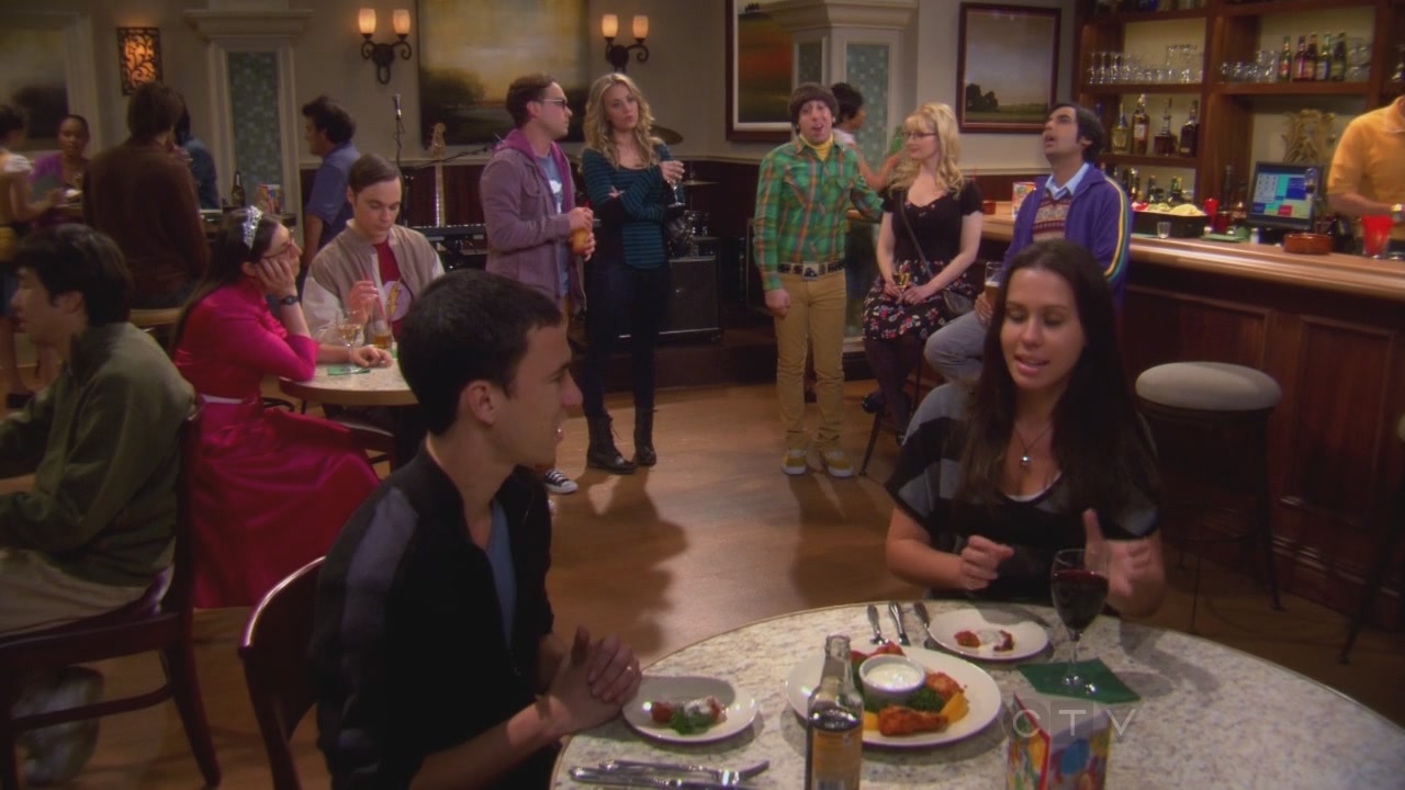 Charmed-Online_dot_net-TBBT5x24TheCountdownReflection0545.jpg