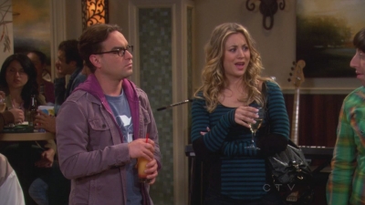 Charmed-Online_dot_net-TBBT5x24TheCountdownReflection0553.jpg