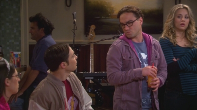 Charmed-Online_dot_net-TBBT5x24TheCountdownReflection0565.jpg