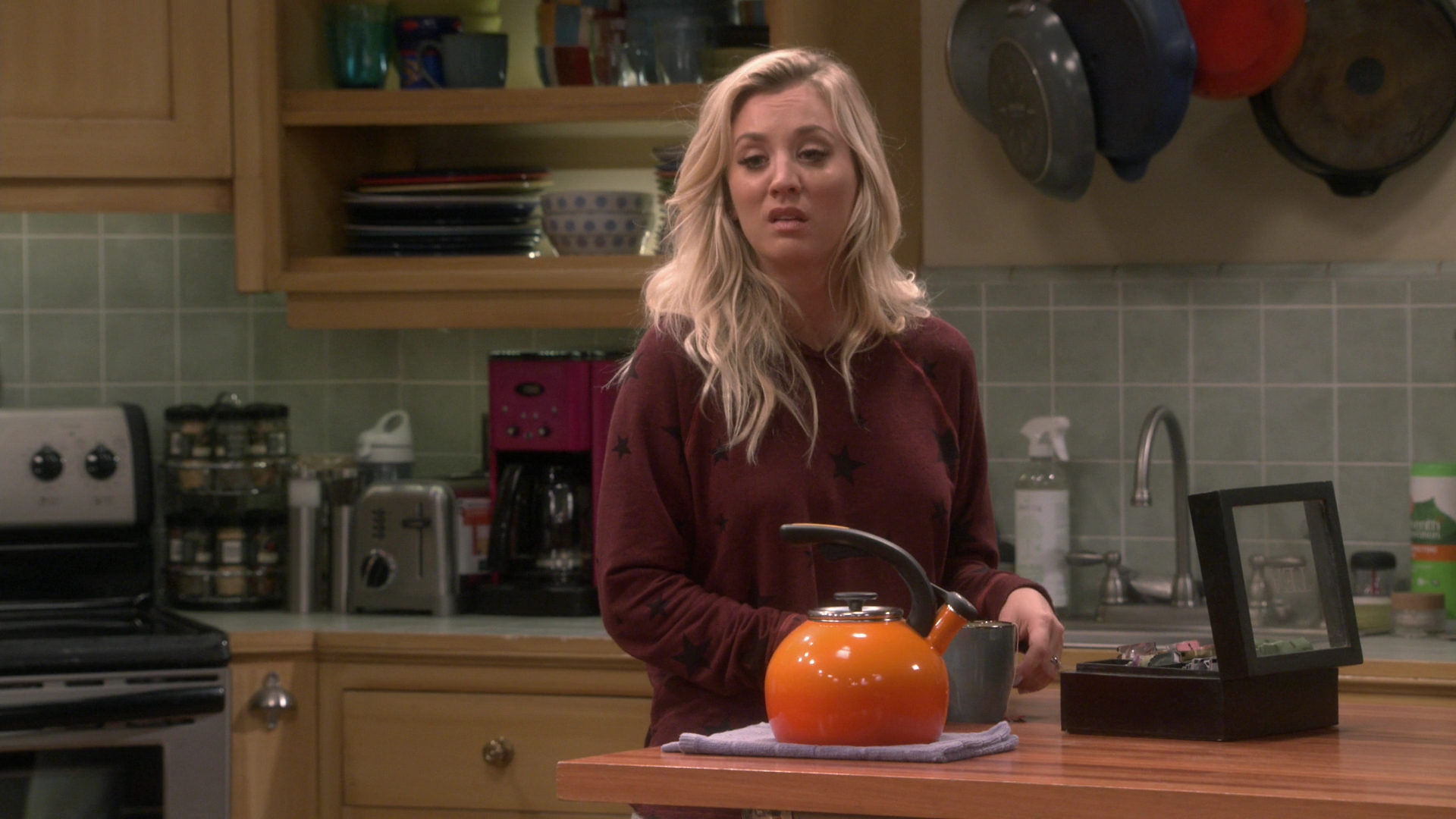 Charmed-Online-dot-nl_TBBT12x03-0819.jpg