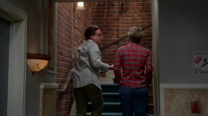 charmed-online-dot-net_TBBT-S08E17-0009.jpg