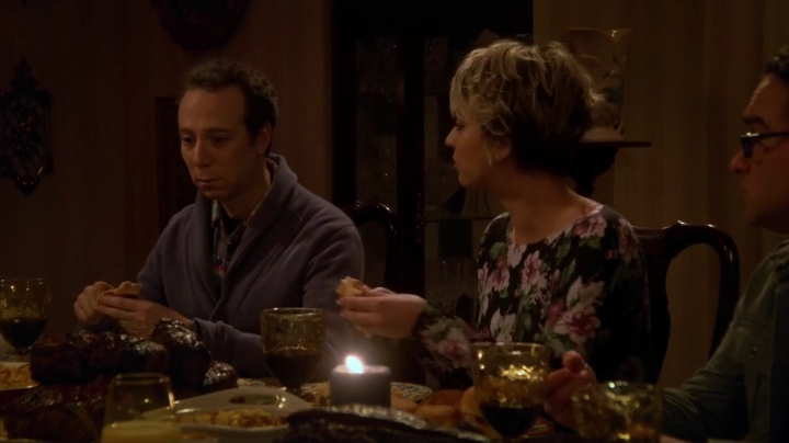 charmed-online-dot-net_TBBT-S08E18-0401.jpg