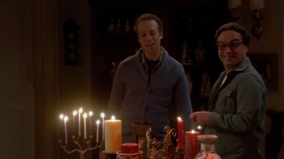 charmed-online-dot-net_TBBT-S08E18-0265.jpg