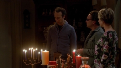 charmed-online-dot-net_TBBT-S08E18-0275.jpg