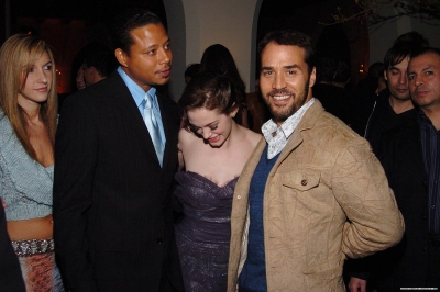 2006HBOPreGoldenGlobesParty_020.jpg