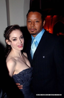 2006HBOPreGoldenGlobesParty_MQ_015.jpg