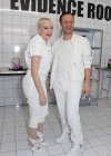 Bestandsnaam=backstage007.jpg
Bestandsgrootte=36KiB
Afmetingen = 407x612
Datum toegevoegd = sep 19, 2018 backstage007.jpg