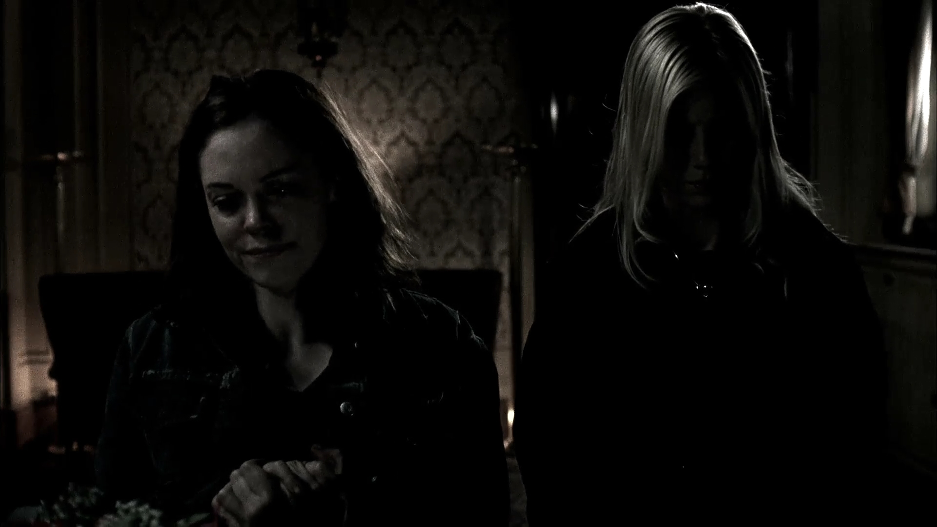 Charmed-Online-dot-NL-DeadAwake1837.jpg